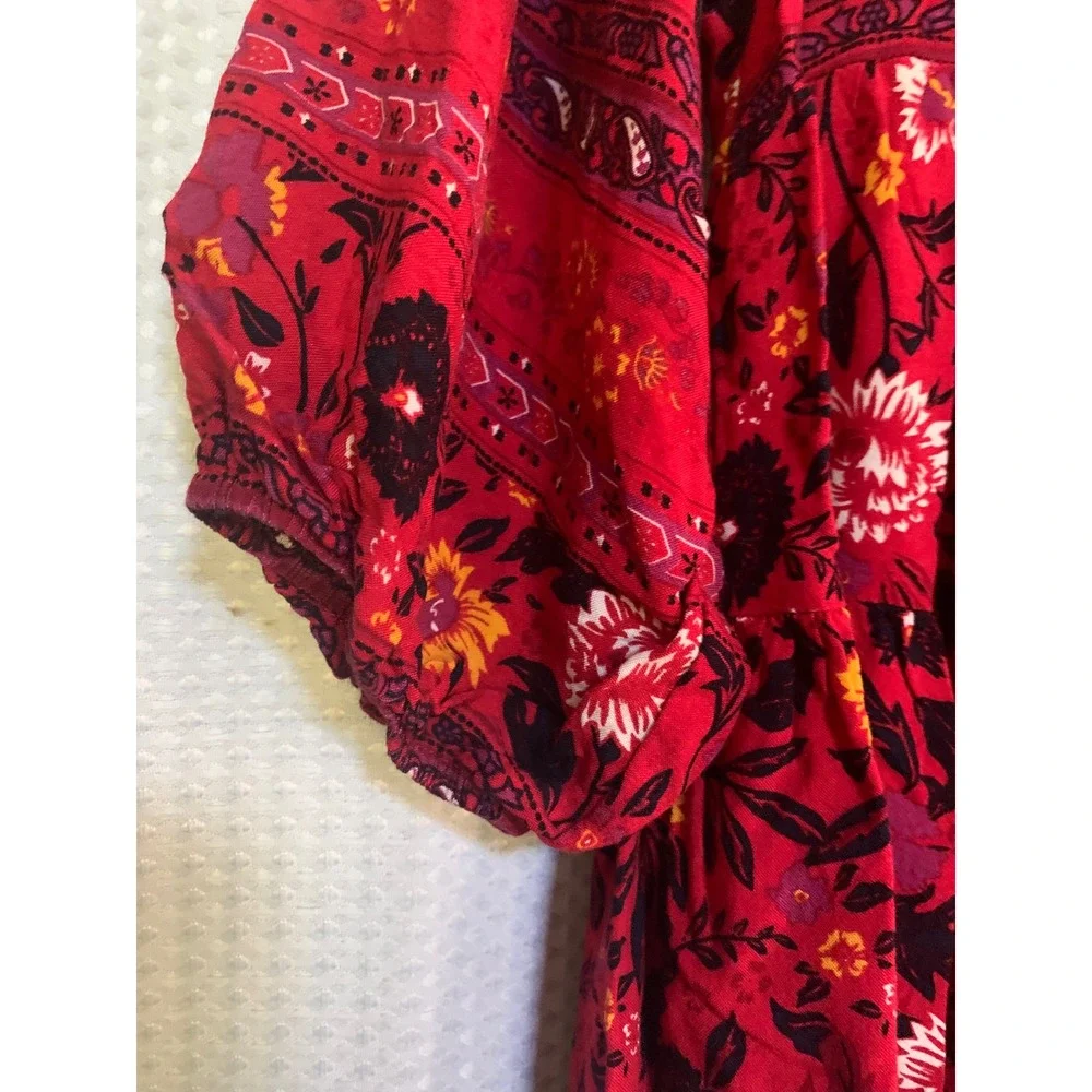 Easel Red Floral Paisley Babydoll Tunic Top Frayed Neck 3/4 Sleeve Womens Medium - Picture 5 of 10